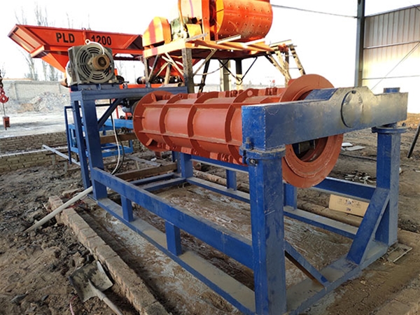 Cement pipe making machine